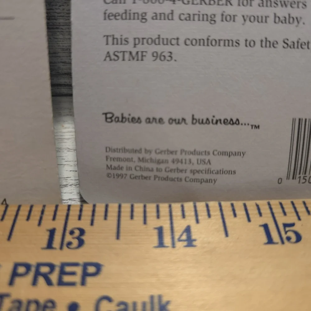 Lot of 4 Vintage Baby Items Rattle Bath Thermometer Bear‎ Play - Picture 8 of 13